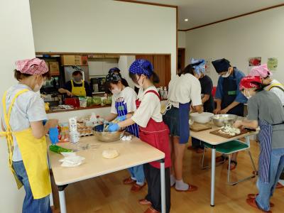 いきいき食堂の活動に参加しているサステナアンバサダー